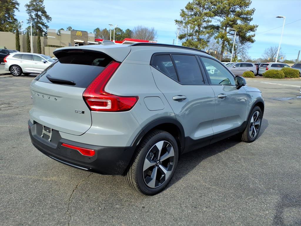 New 2026 Volvo XC40 B5 Plus w/ Protection Package Premier AWD/4WD image 3