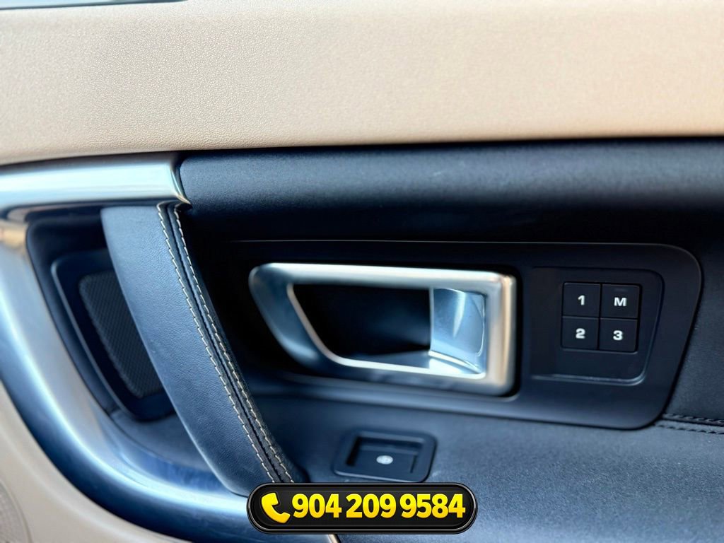 Used 2016 Land Rover Discovery Sport HSE image 19