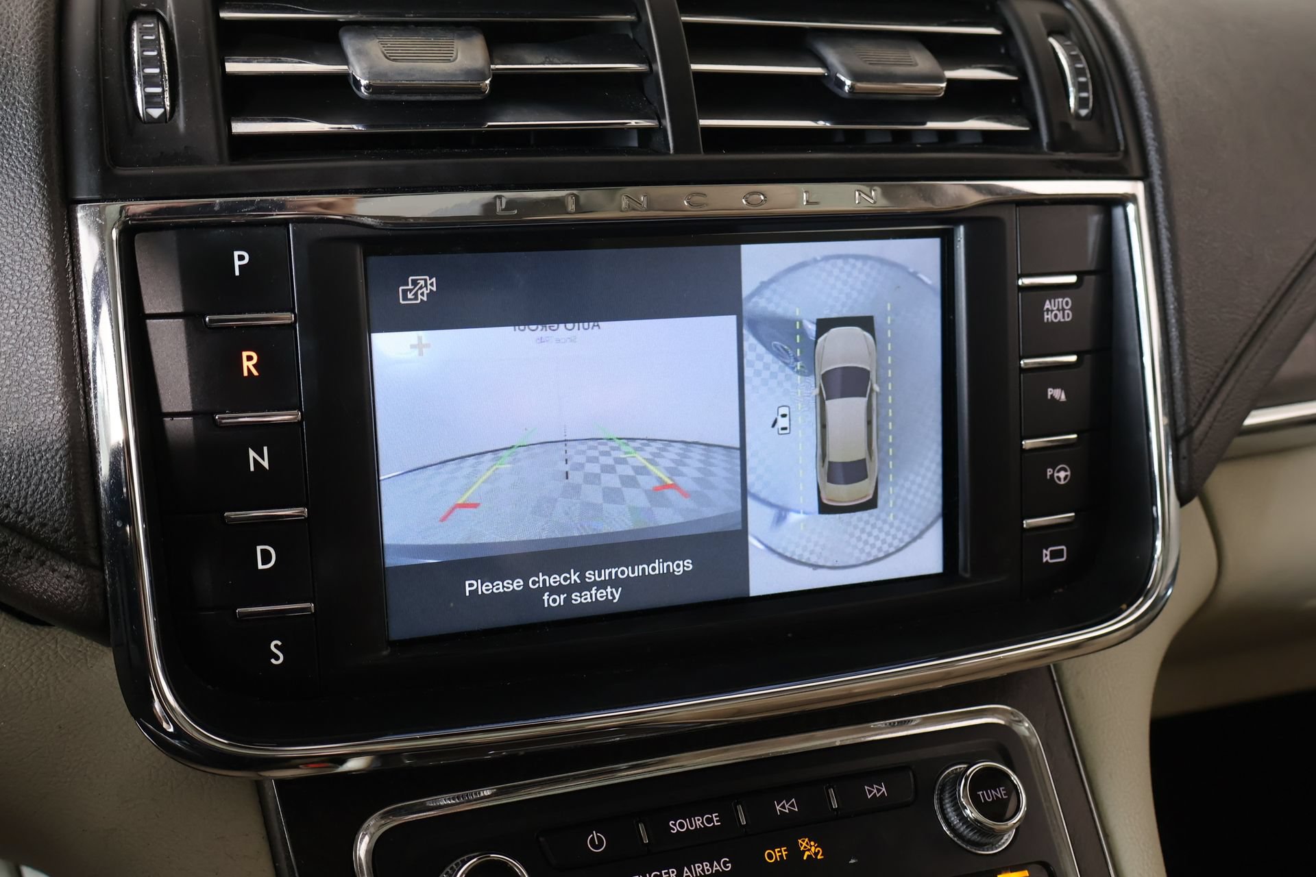 Used 2019 Lincoln Continental Reserve FWD image 6