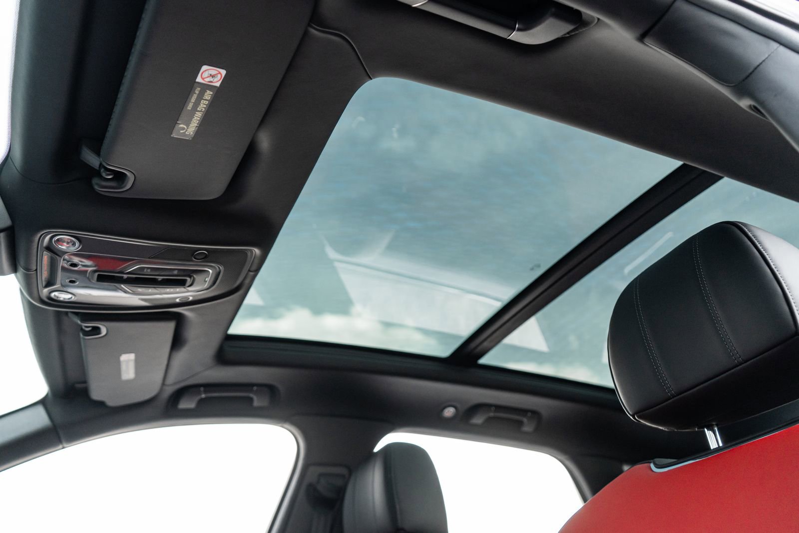 Used 2022 Bentley Bentayga image 28