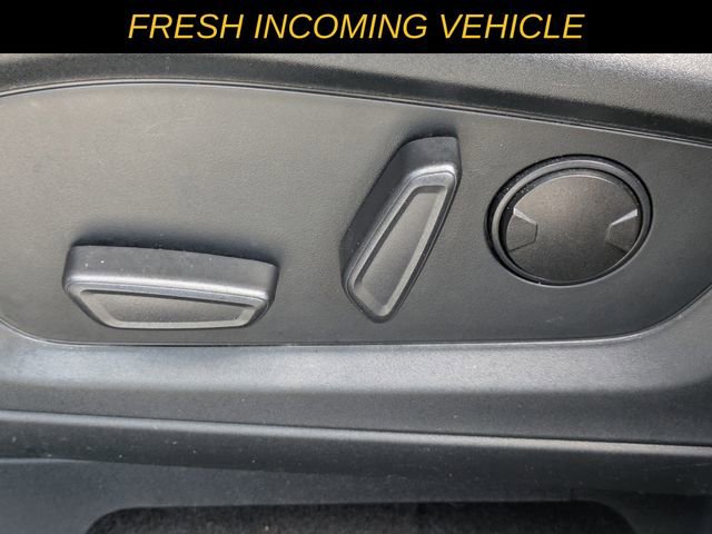 Used 2023 Ford Explorer XLT w/ Equipment Group 202A RWD image 17