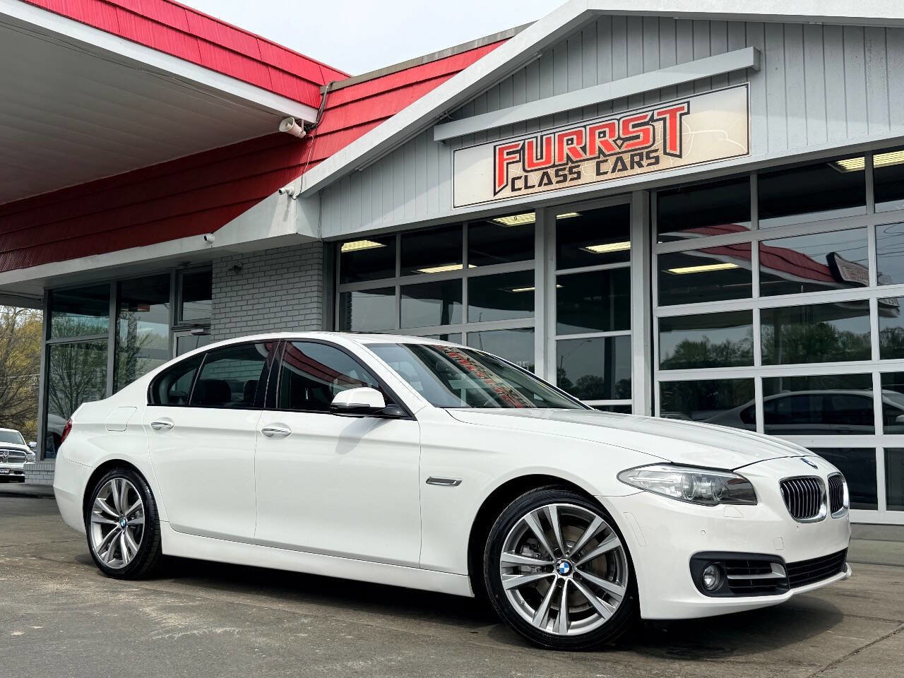 Used 2016 BMW 528i xDrive Sedan image 1