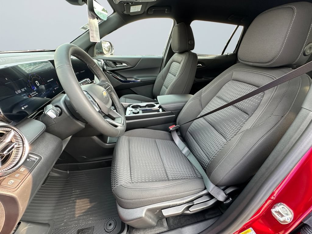 New 2027 Chevrolet Equinox LT w/ Safety and Technology Package FWD image 9