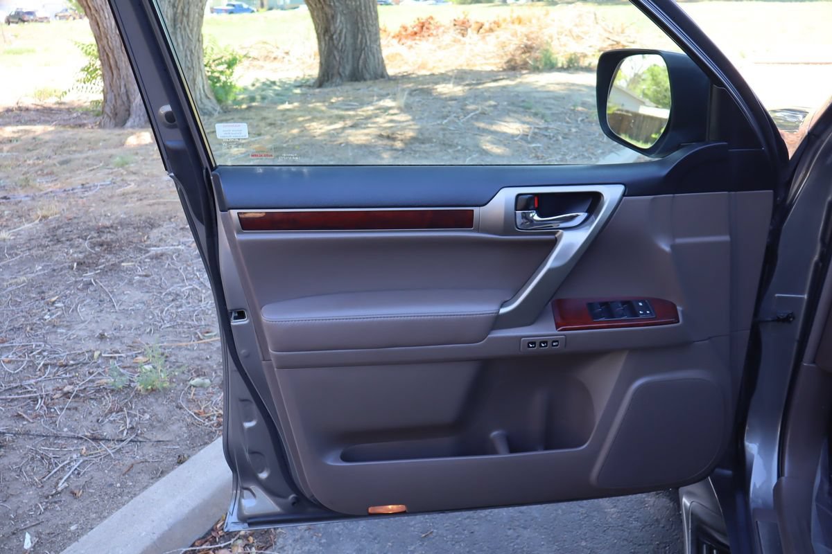 Used 2010 Lexus GX 460 AWD/4WD image 26