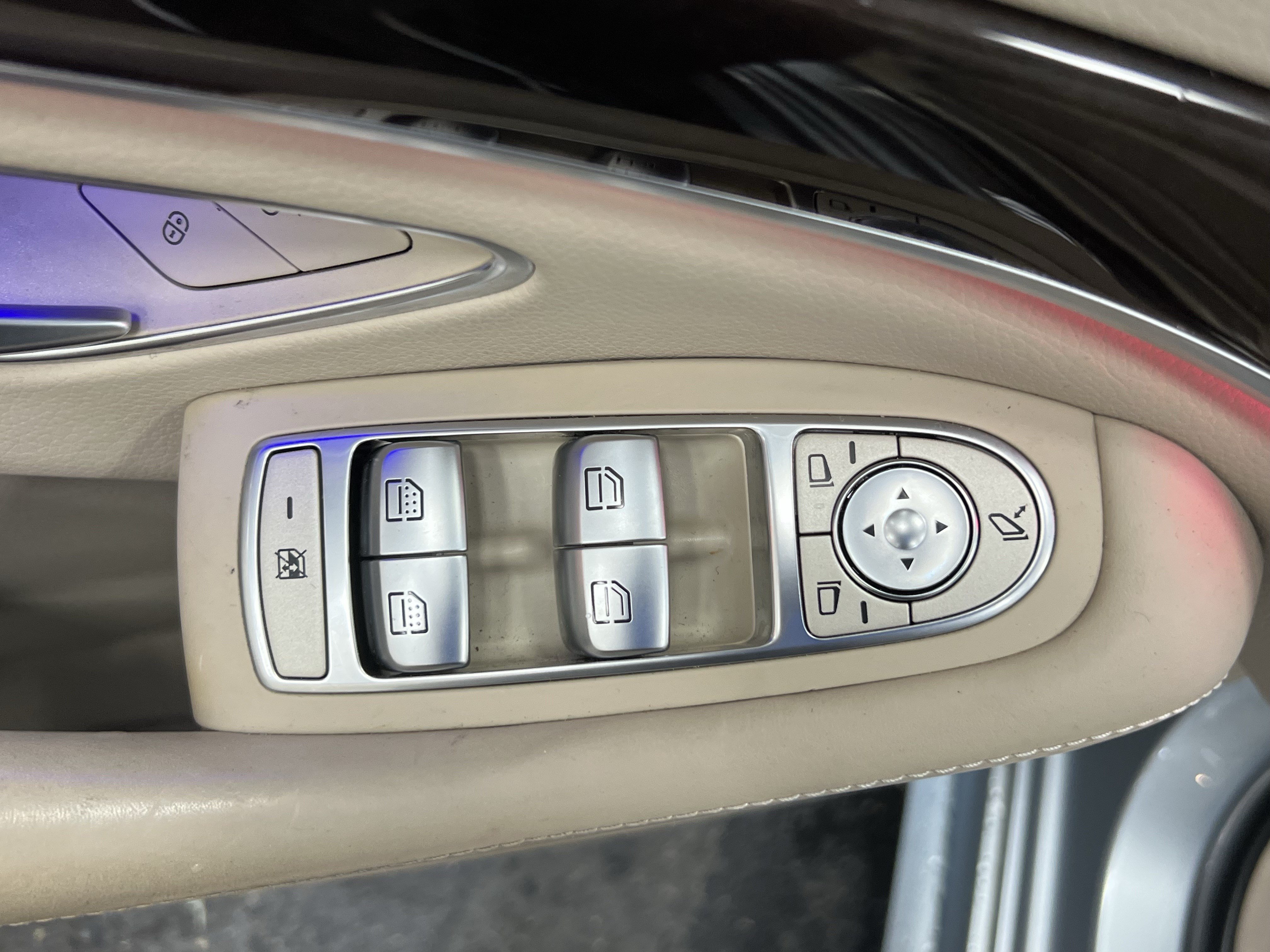 Used 2020 Mercedes-Benz S 560 Sedan image 15