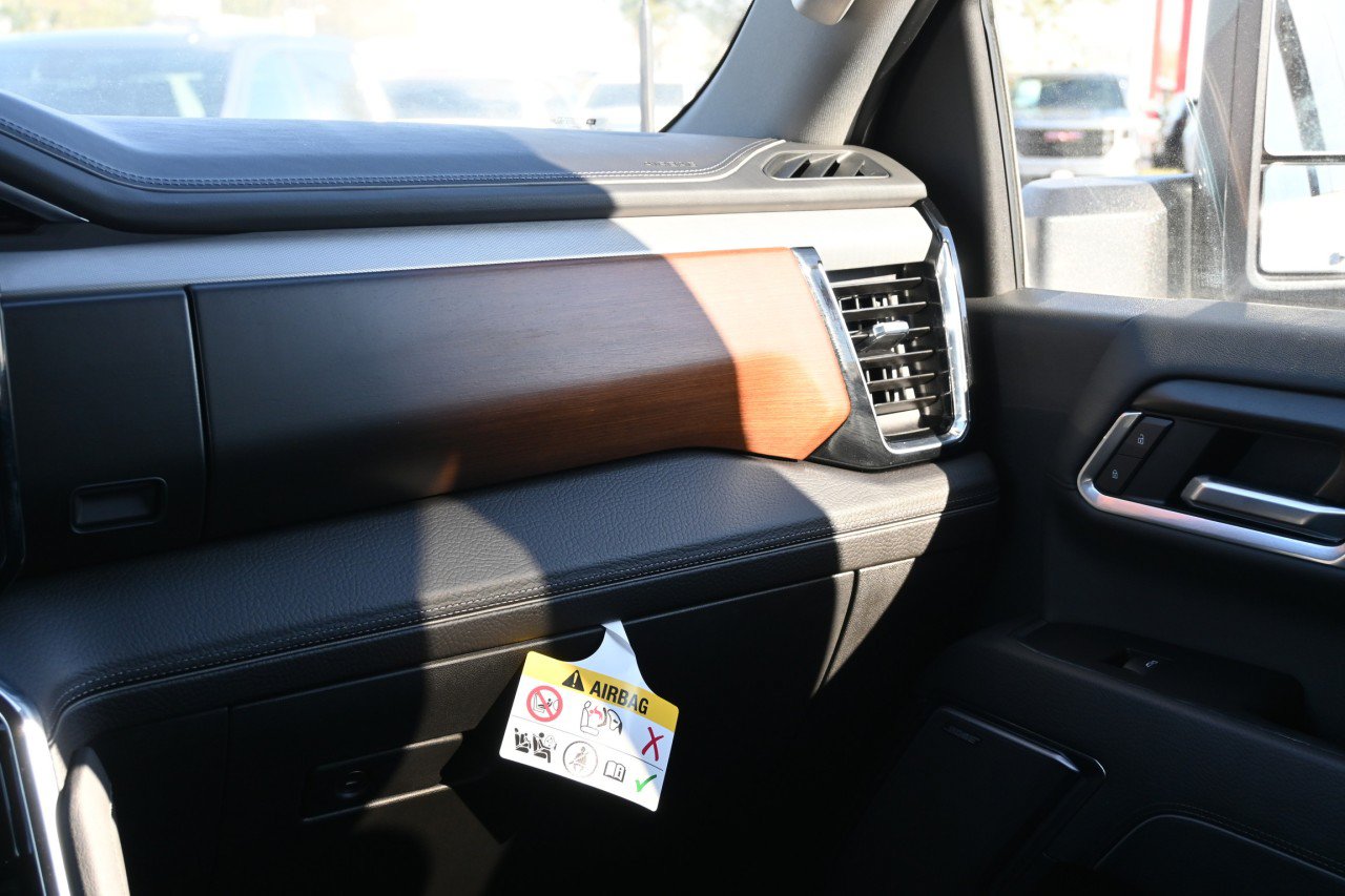 Certified 2025 GMC Sierra 2500 Denali AWD/4WD image 8