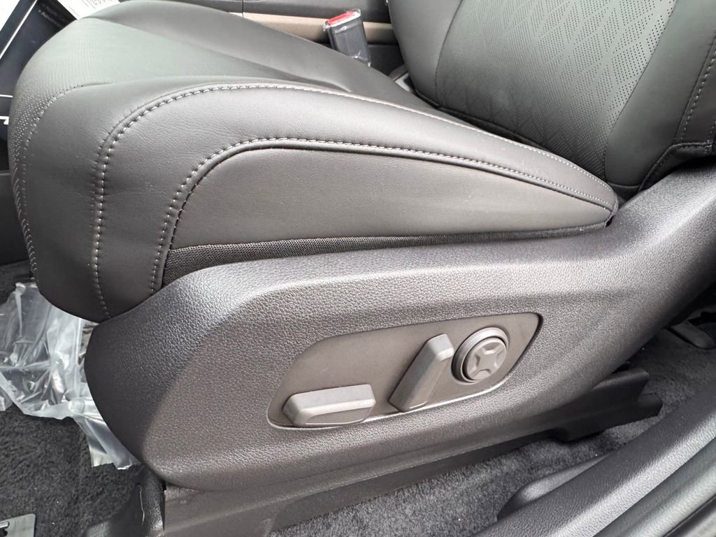 New 2026 Kia Carnival FWD image 25