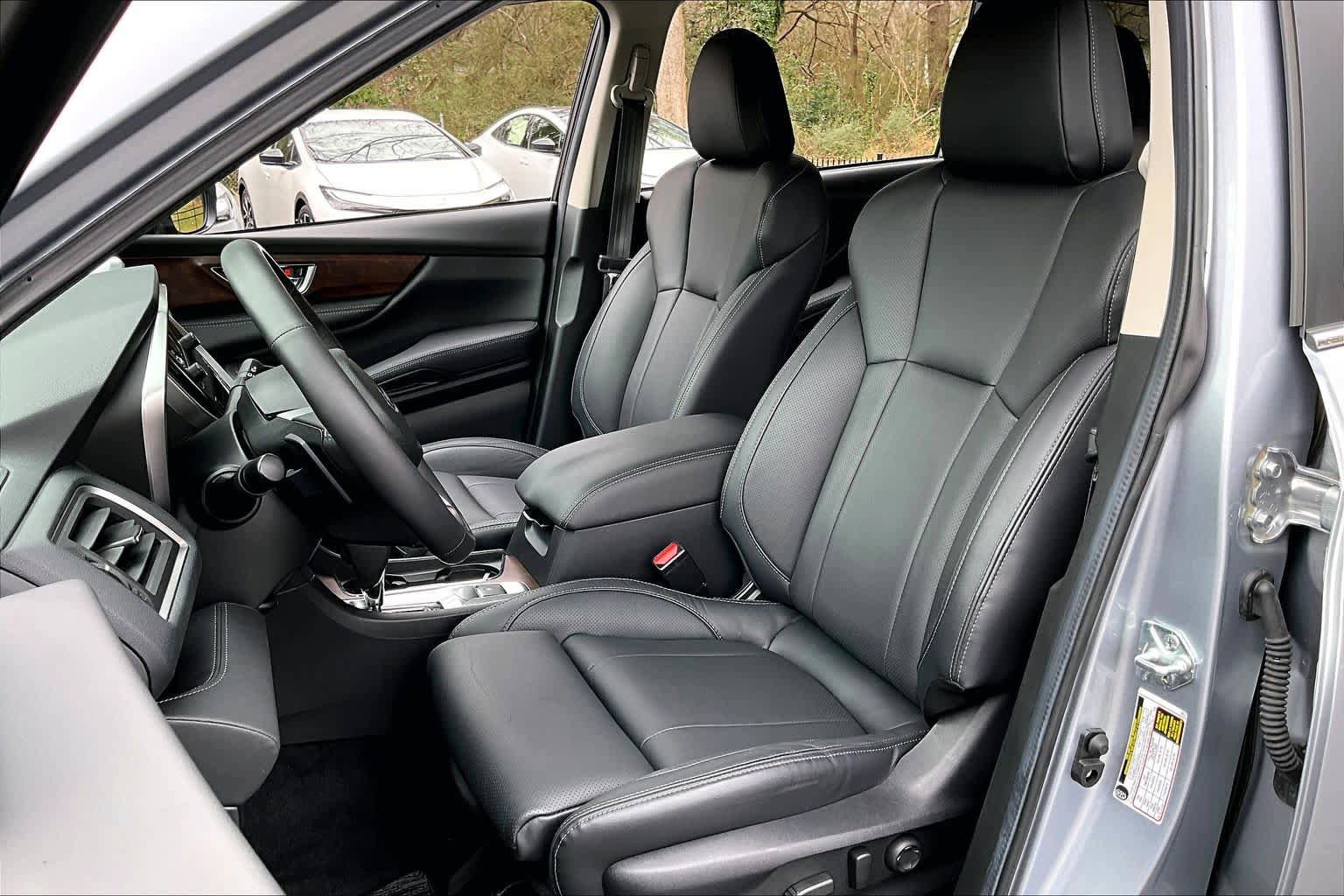Used 2024 Subaru Ascent Touring image 8