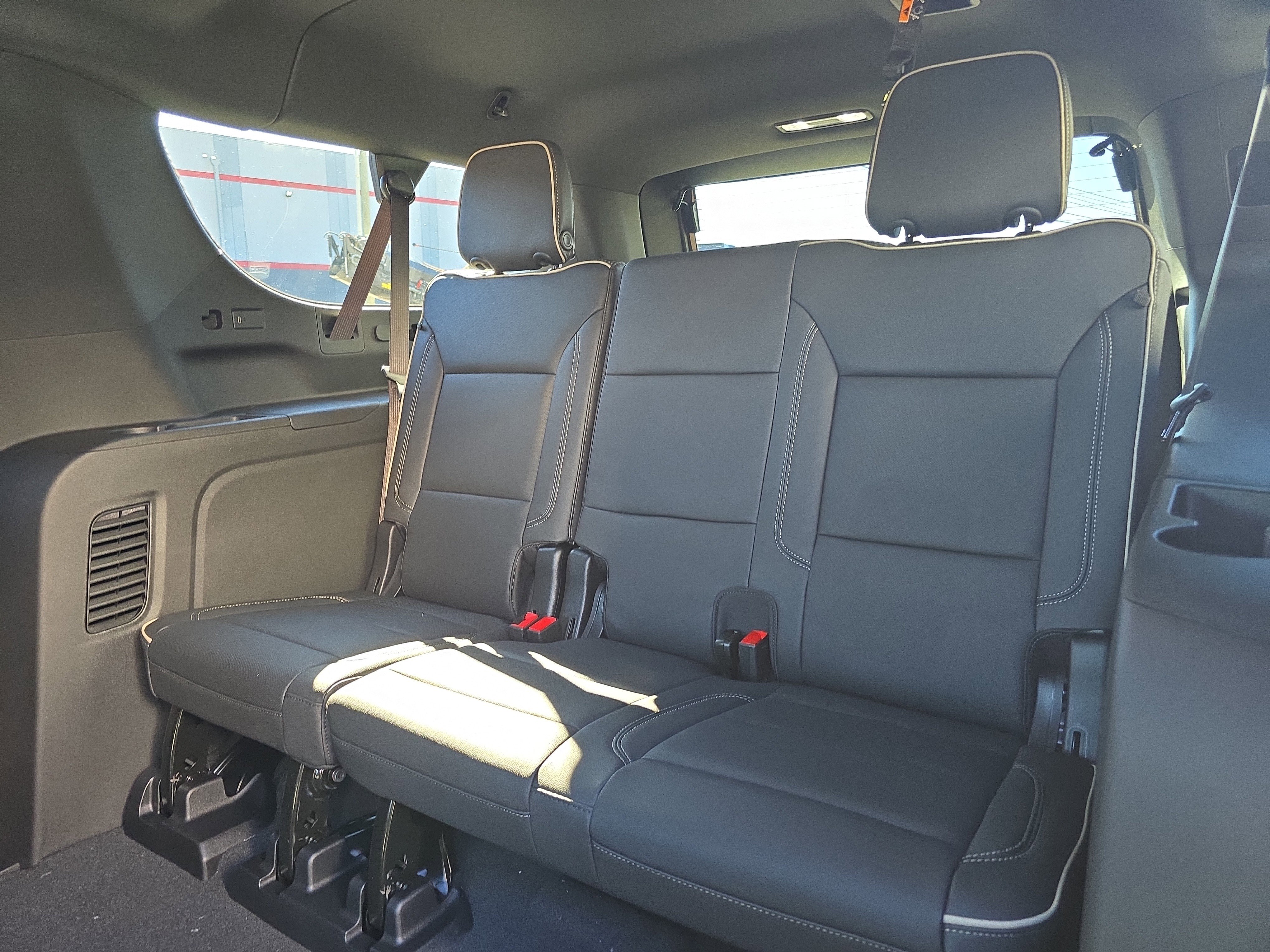 New 2026 GMC Yukon XL Elevation image 15