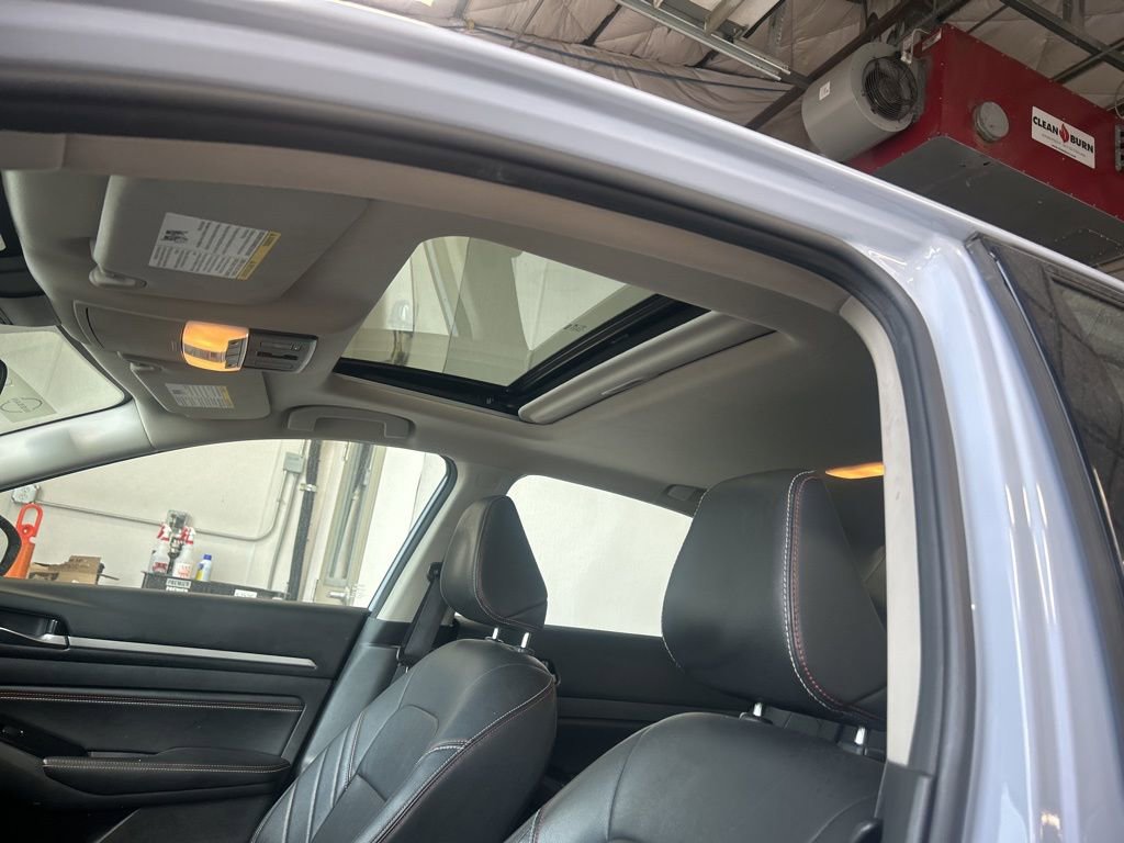 Used 2023 Nissan Altima 2.5 SR w/ SR Premium Package AWD/4WD image 5