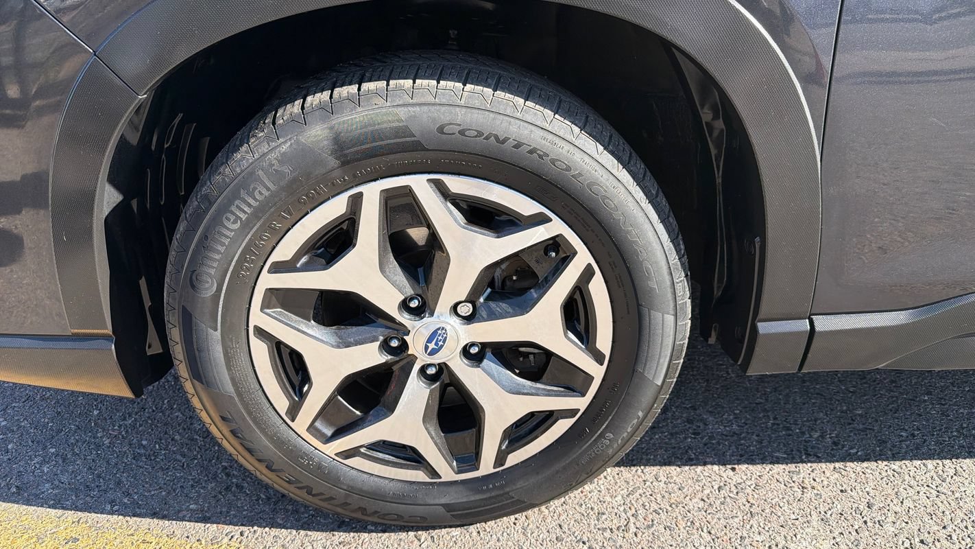 Used 2019 Subaru Forester Premium AWD/4WD image 25