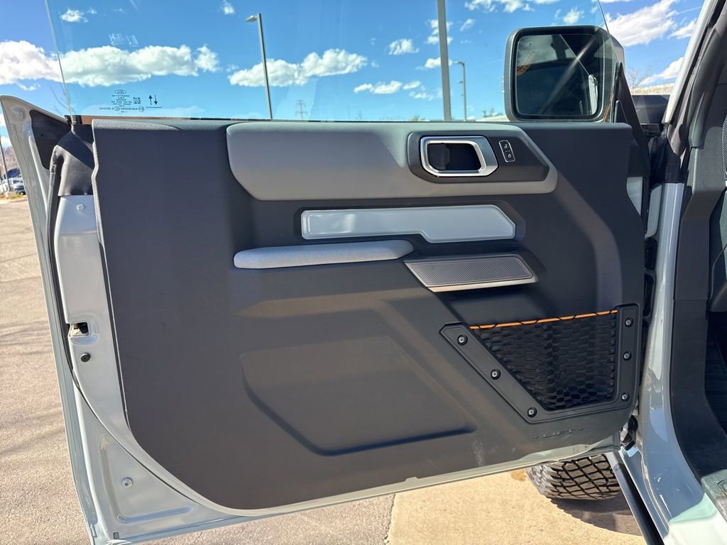 Used 2022 Ford Bronco Badlands image 10