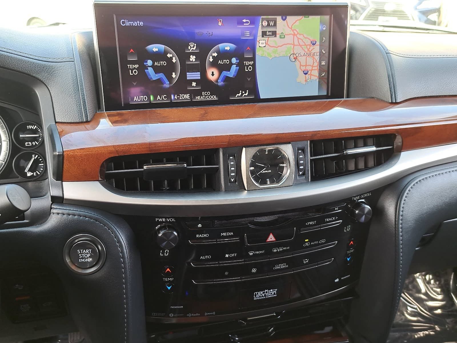 Used 2019 Lexus LX 570 4WD w/ Luxury Package image 27