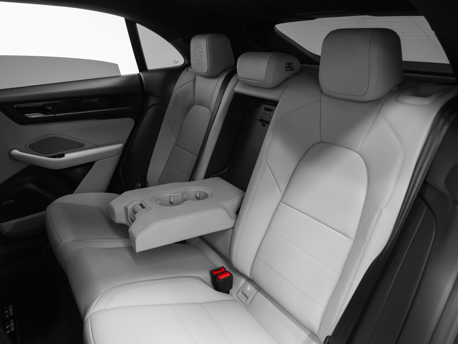 New 2026 Porsche Macan 4 Electric AWD/4WD image 47