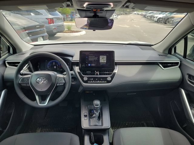 Used 2026 Toyota Corolla Cross LE FWD image 26