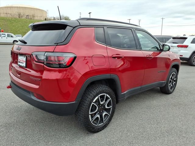 Used 2025 Jeep Compass Trailhawk w/ Trailhawk Elite Group AWD/4WD image 6