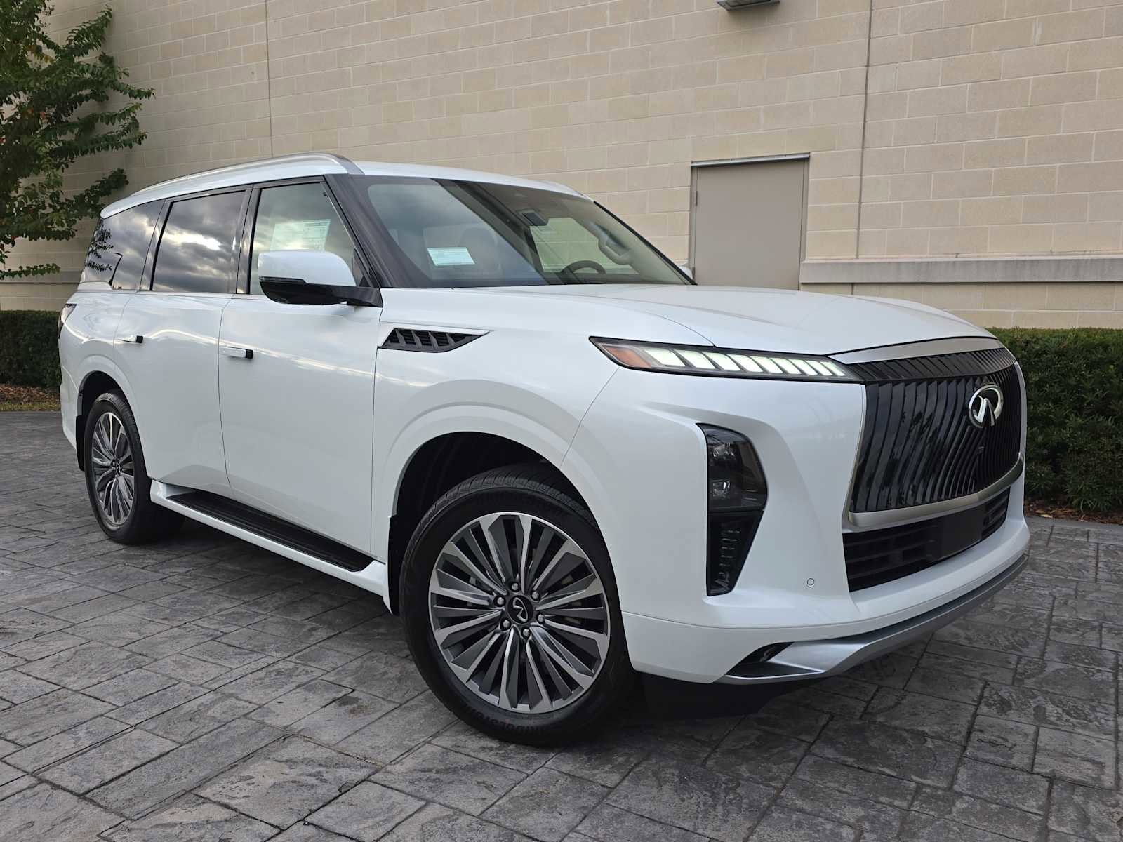 New 2026 INFINITI QX80 Luxe w/ Cargo Package image 30