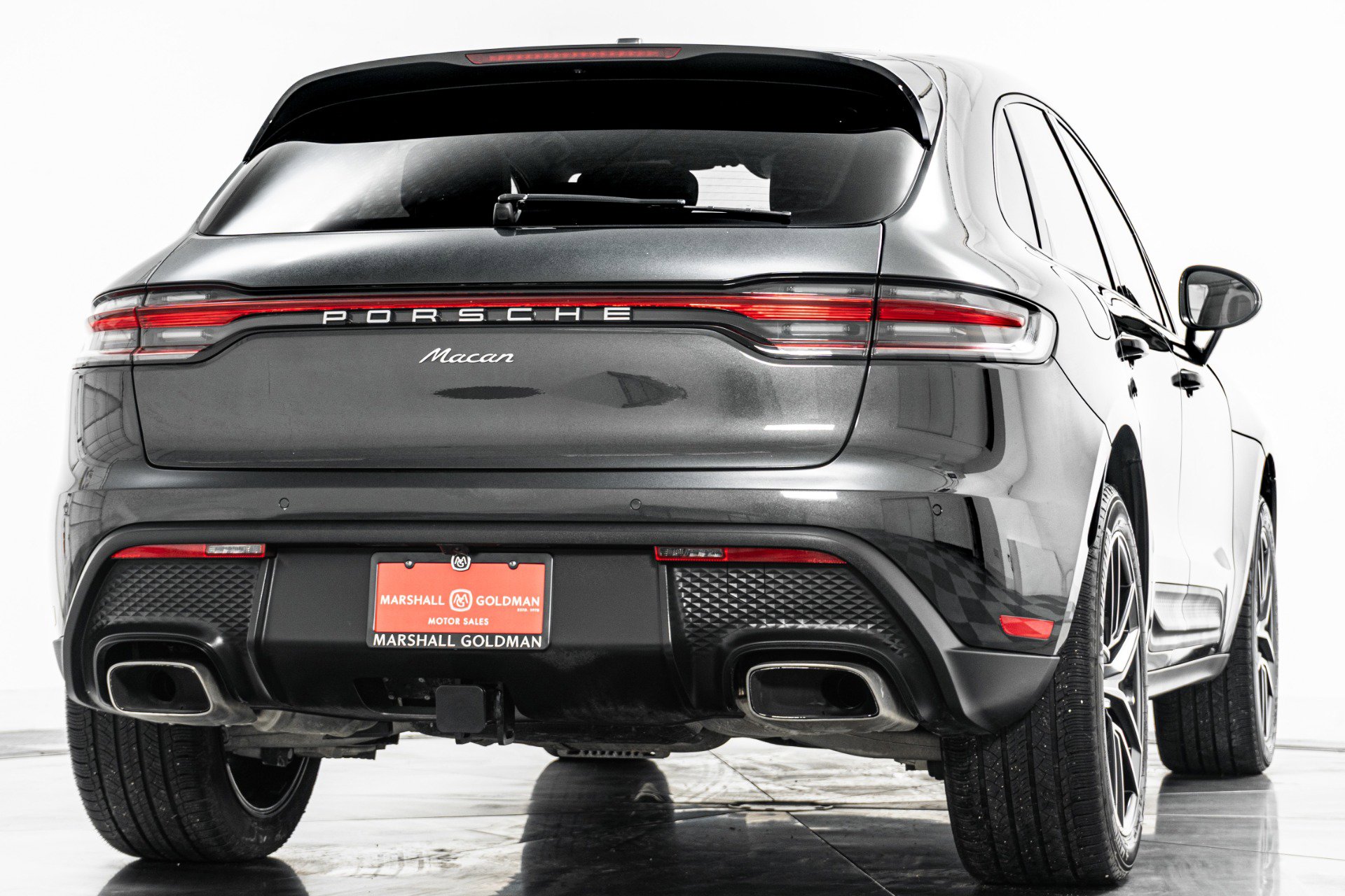 Used 2023 Porsche Macan image 9