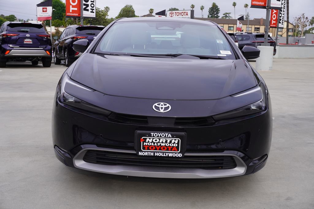 Used 2023 Toyota Prius Limited FWD image 4