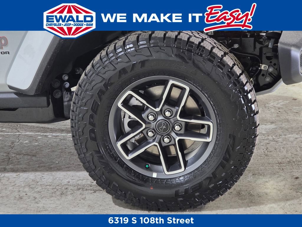 New 2026 Jeep Gladiator Mojave w/ Safety Group image 17