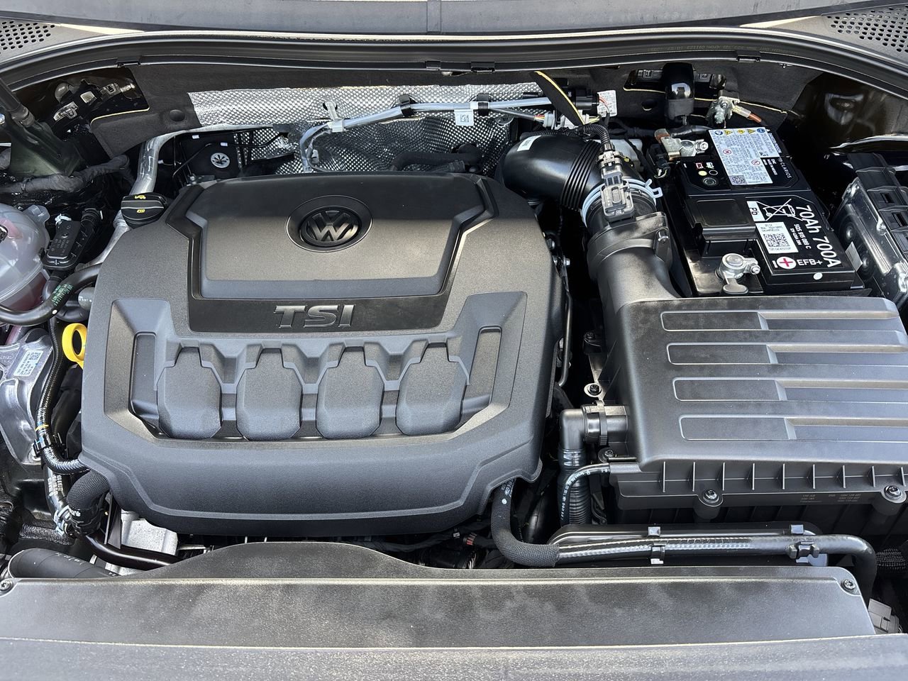 Used 2024 Volkswagen Tiguan SE image 11