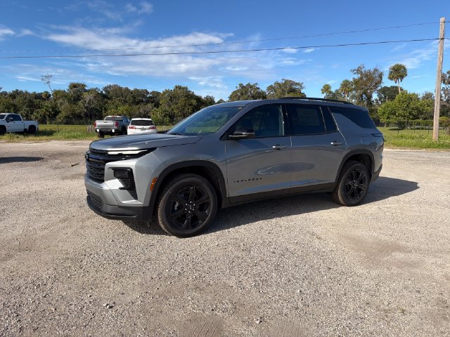 New 2027 Chevrolet Traverse LT w/ Midnight/Sport Edition FWD image 2