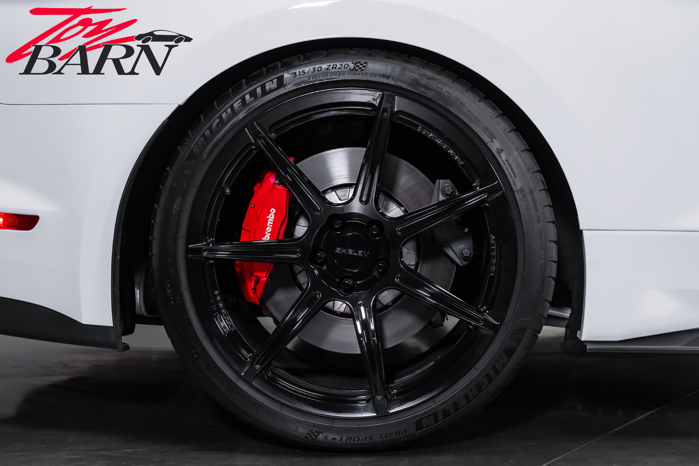 Used 2020 Ford Mustang Shelby GT500 w/ Technology Package RWD image 13