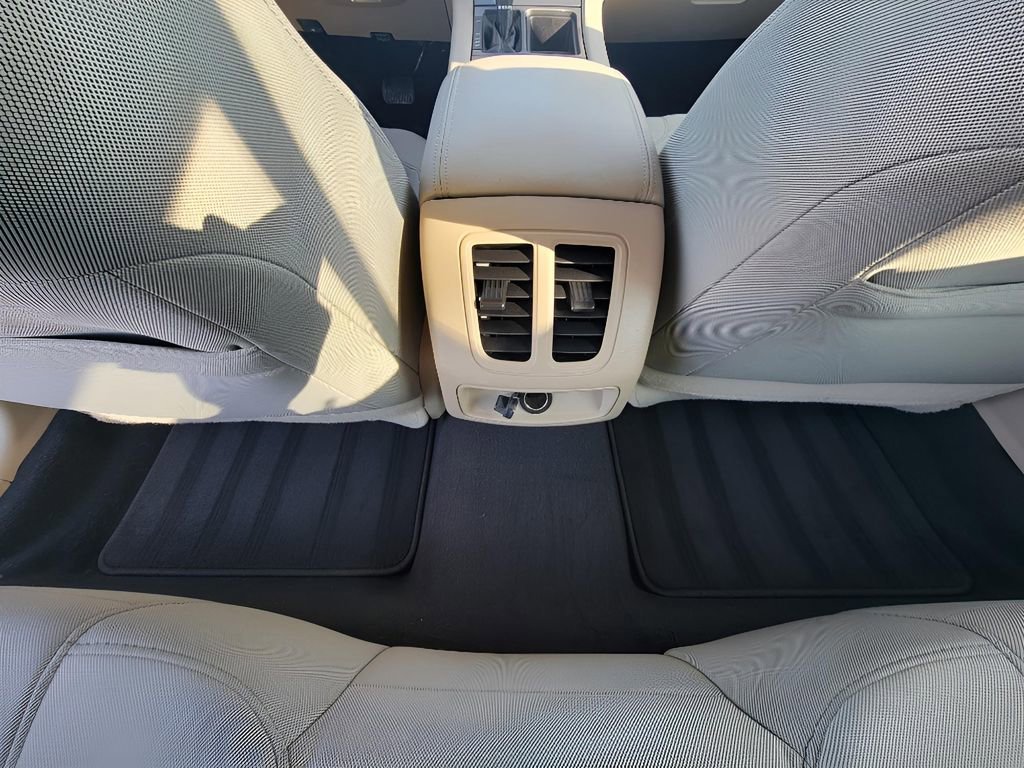 Used 2018 Ford Taurus SE image 26