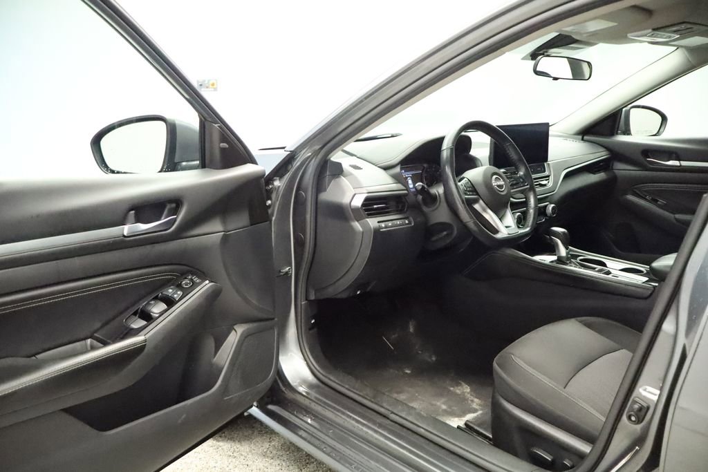 Used 2023 Nissan Altima 2.5 SV w/ SV Premium Package AWD/4WD image 26
