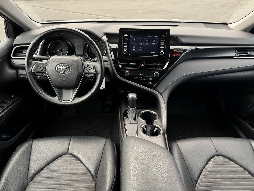 Used 2021 Toyota Camry SE image 14