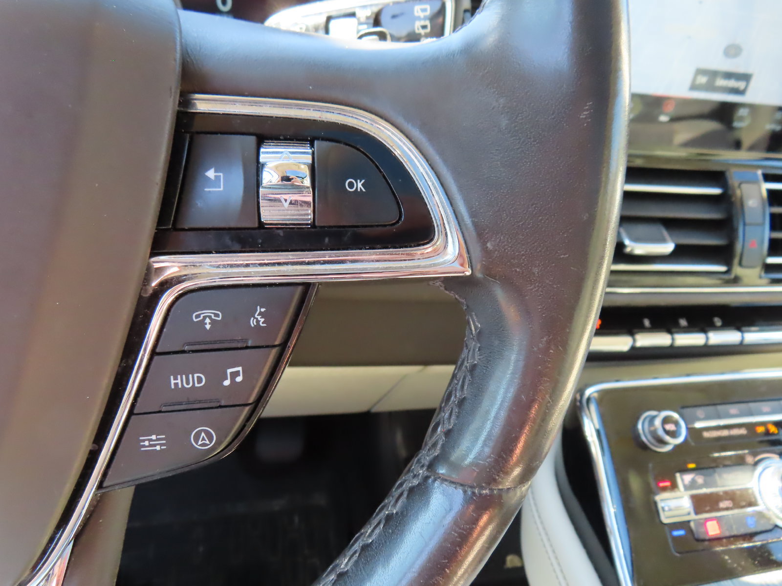 Used 2023 Lincoln Navigator Black Label AWD/4WD image 22