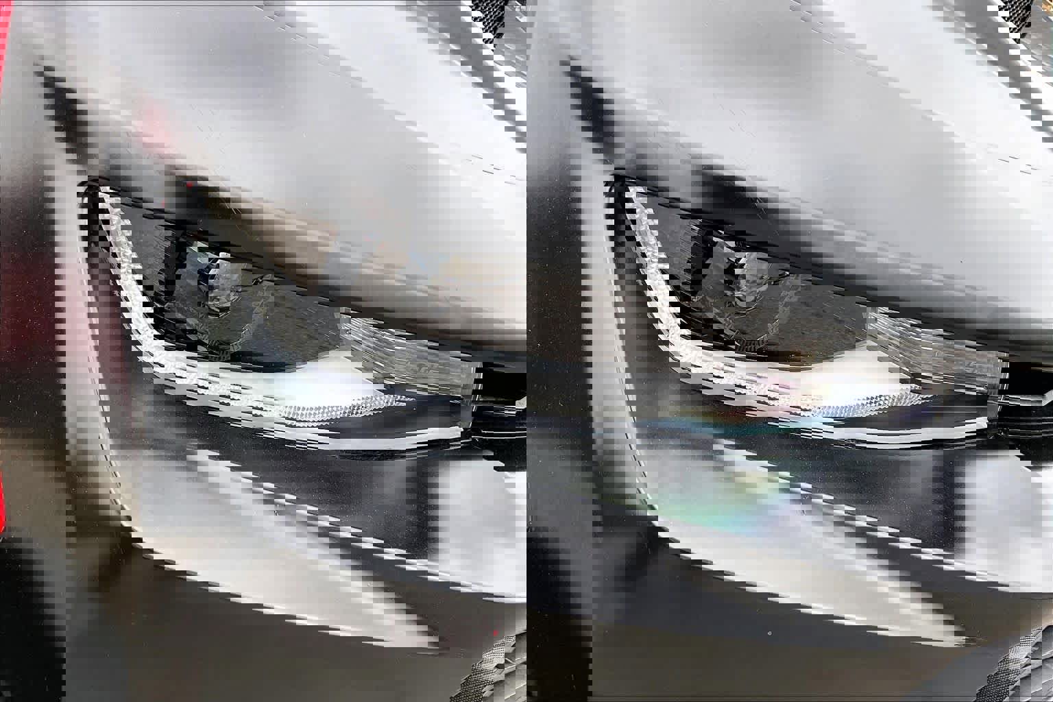 Used 2018 Chevrolet Camaro ZL1 image 26