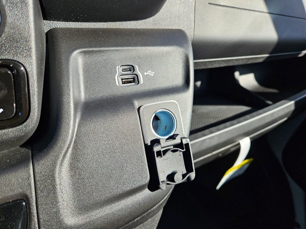 New 2026 RAM ProMaster 2500 w/ Convenience Group FWD image 22