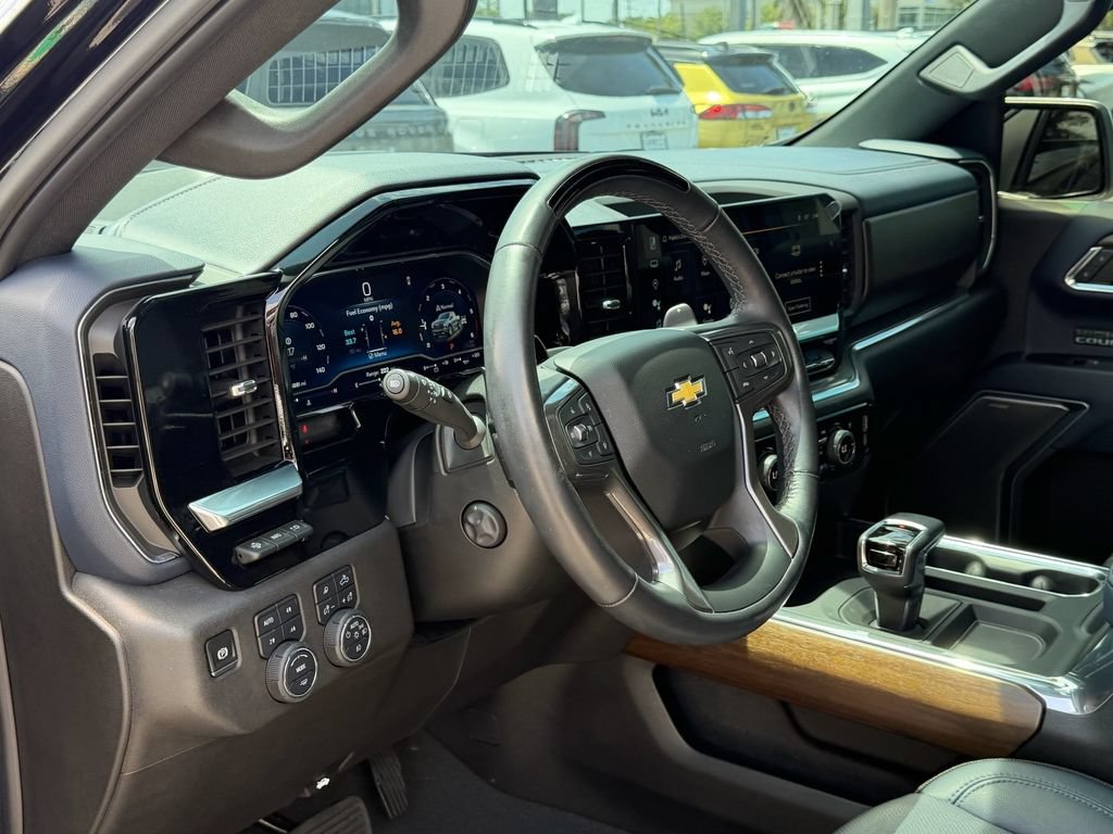 Used 2024 Chevrolet Silverado 1500 High Country w/ Technology Package AWD/4WD image 12