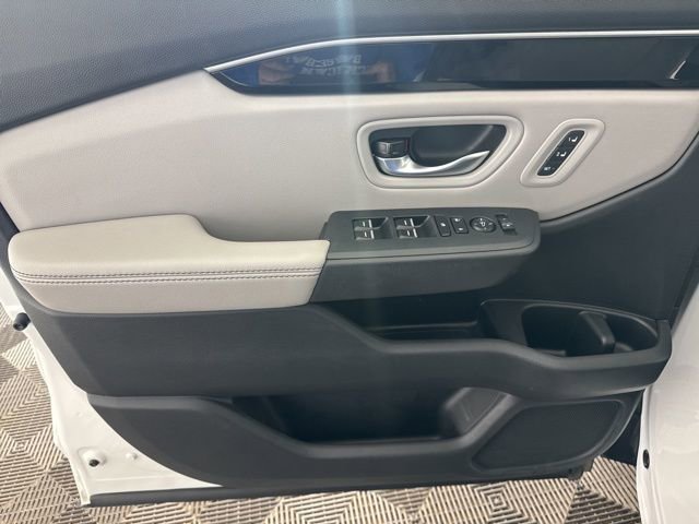 Used 2023 Honda Pilot EX-L image 16