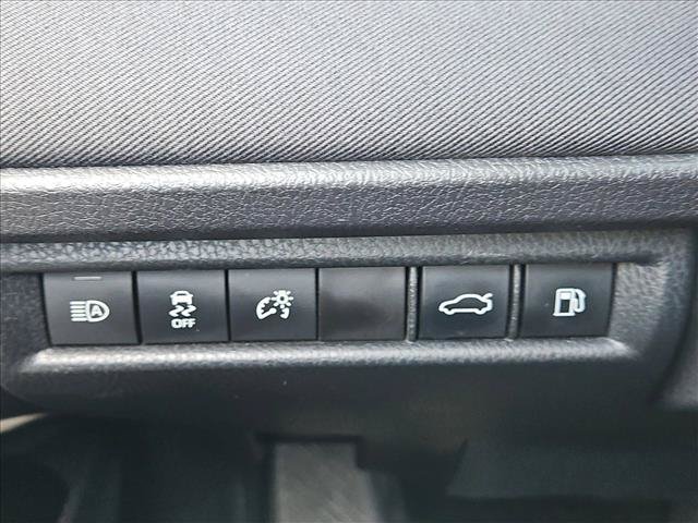 Used 2025 Toyota Camry LE FWD image 15