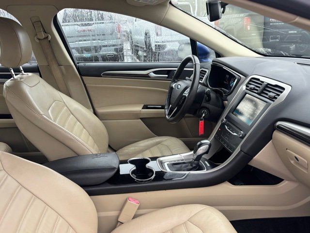 Used 2015 Ford Fusion SE w/ Equipment Group 202A image 14