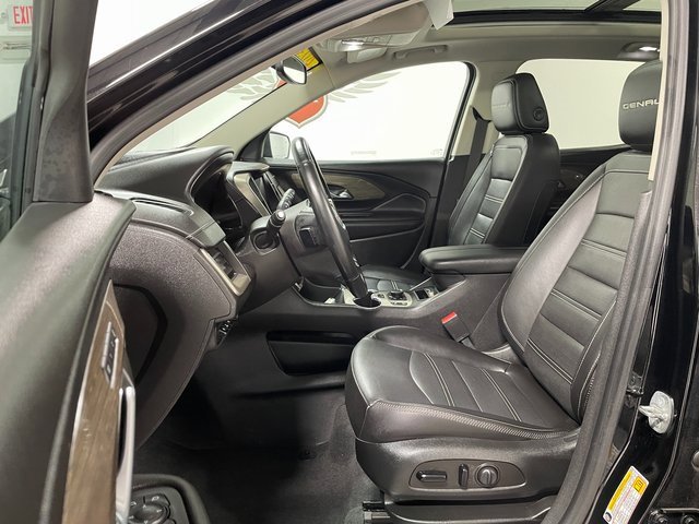 Used 2023 GMC Terrain Denali image 11