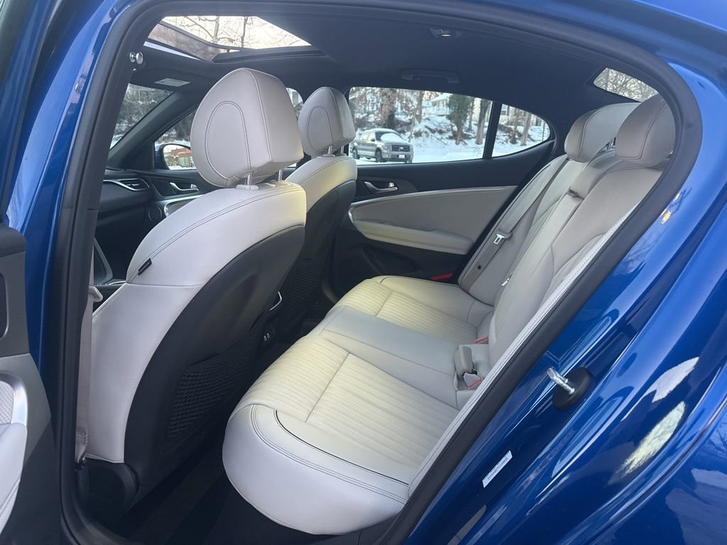Used 2025 Genesis G70 2.5T w/ Sport Prestige Package image 25