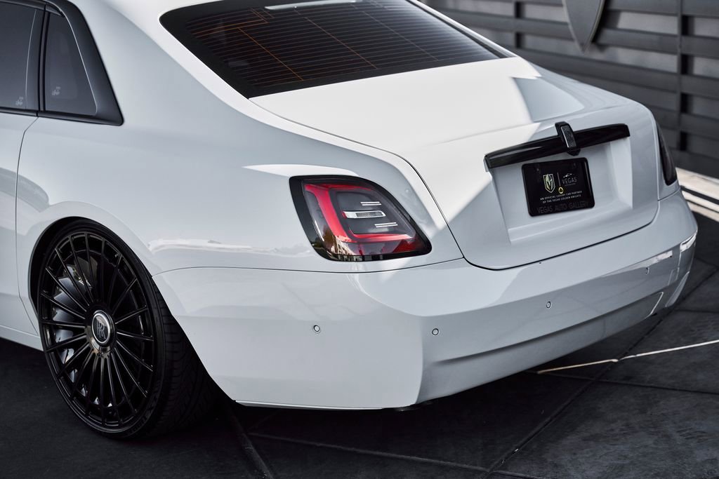 Used 2024 Rolls-Royce Ghost AWD/4WD image 11