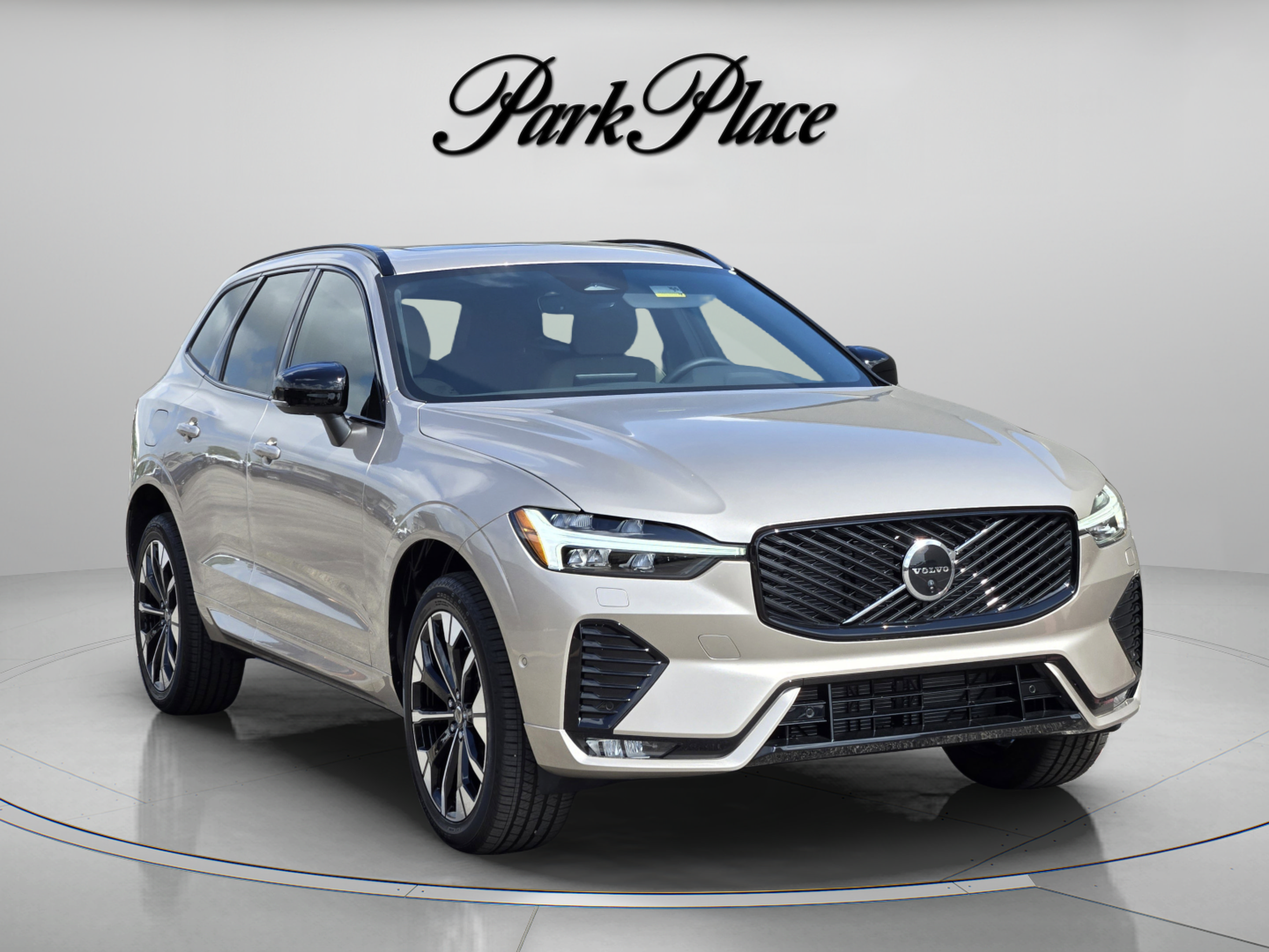 Used 2026 Volvo XC60 B5 Plus w/ Protection Package Premier AWD/4WD image 8