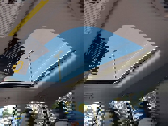 New 2025 Volkswagen Jetta SE image 28