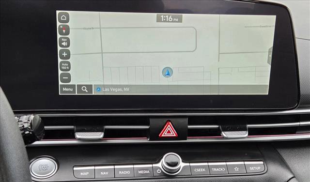 Used 2024 Hyundai Elantra SEL image 12