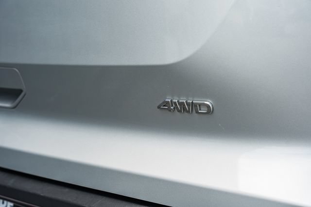 Used 2025 Nissan Pathfinder SV AWD/4WD image 10