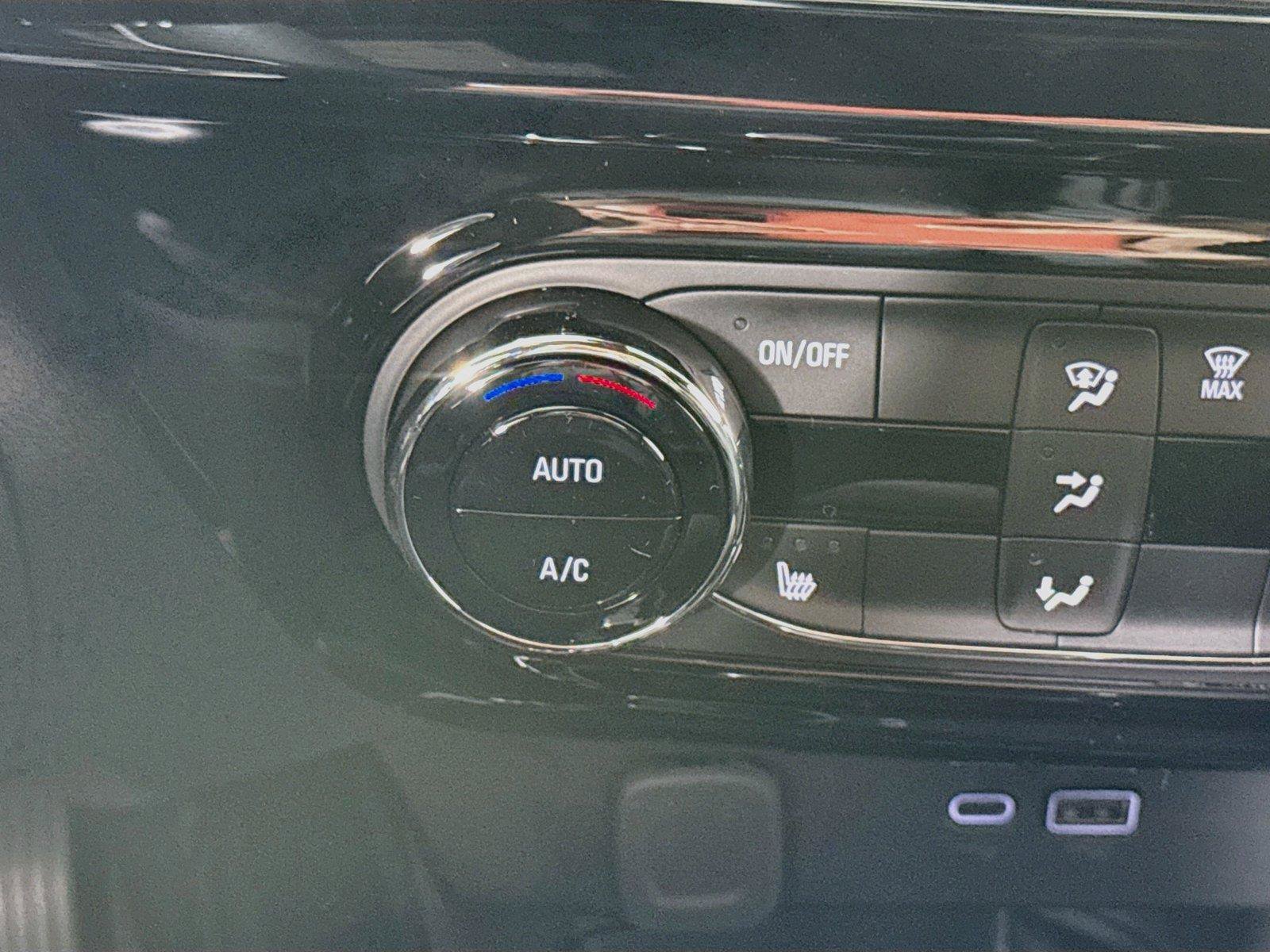 New 2026 Chevrolet Trax RS w/ Sunroof Package FWD image 13