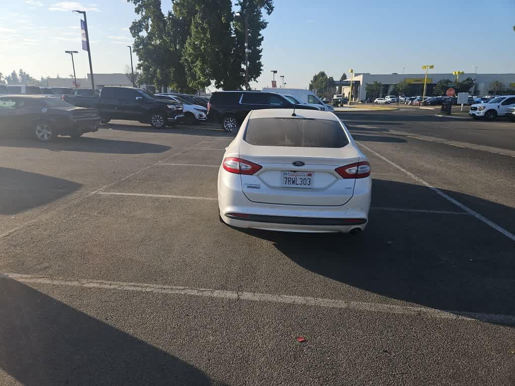 Used 2016 Ford Fusion Energi SE FWD image 6
