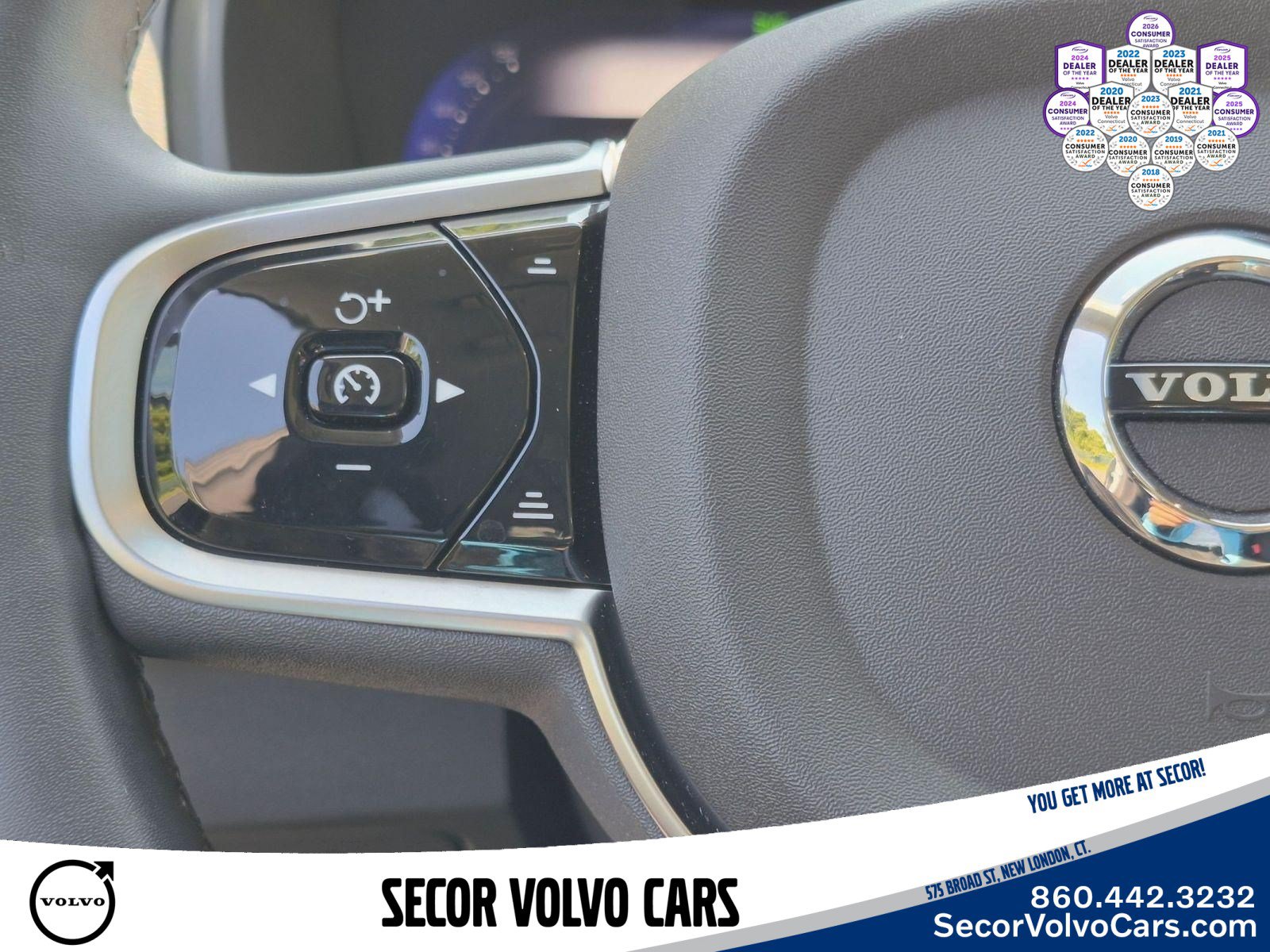 Certified 2025 Volvo XC90 T8 Plus w/ Protection Package Premier AWD/4WD image 20