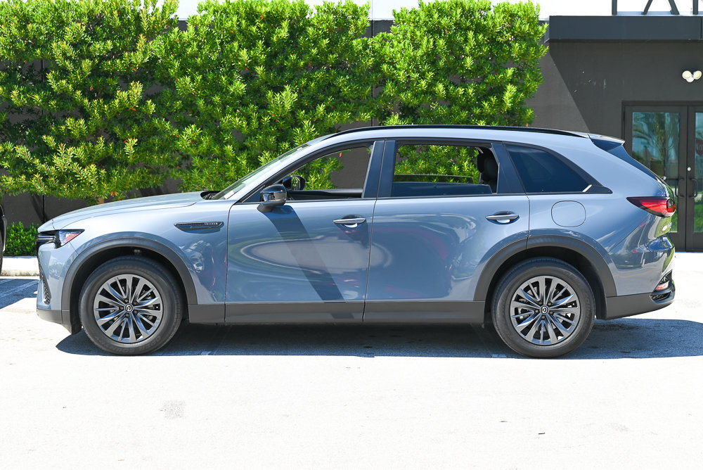 Certified 2025 MAZDA CX-70 3.3 Turbo w/ Preferred Package AWD/4WD image 4