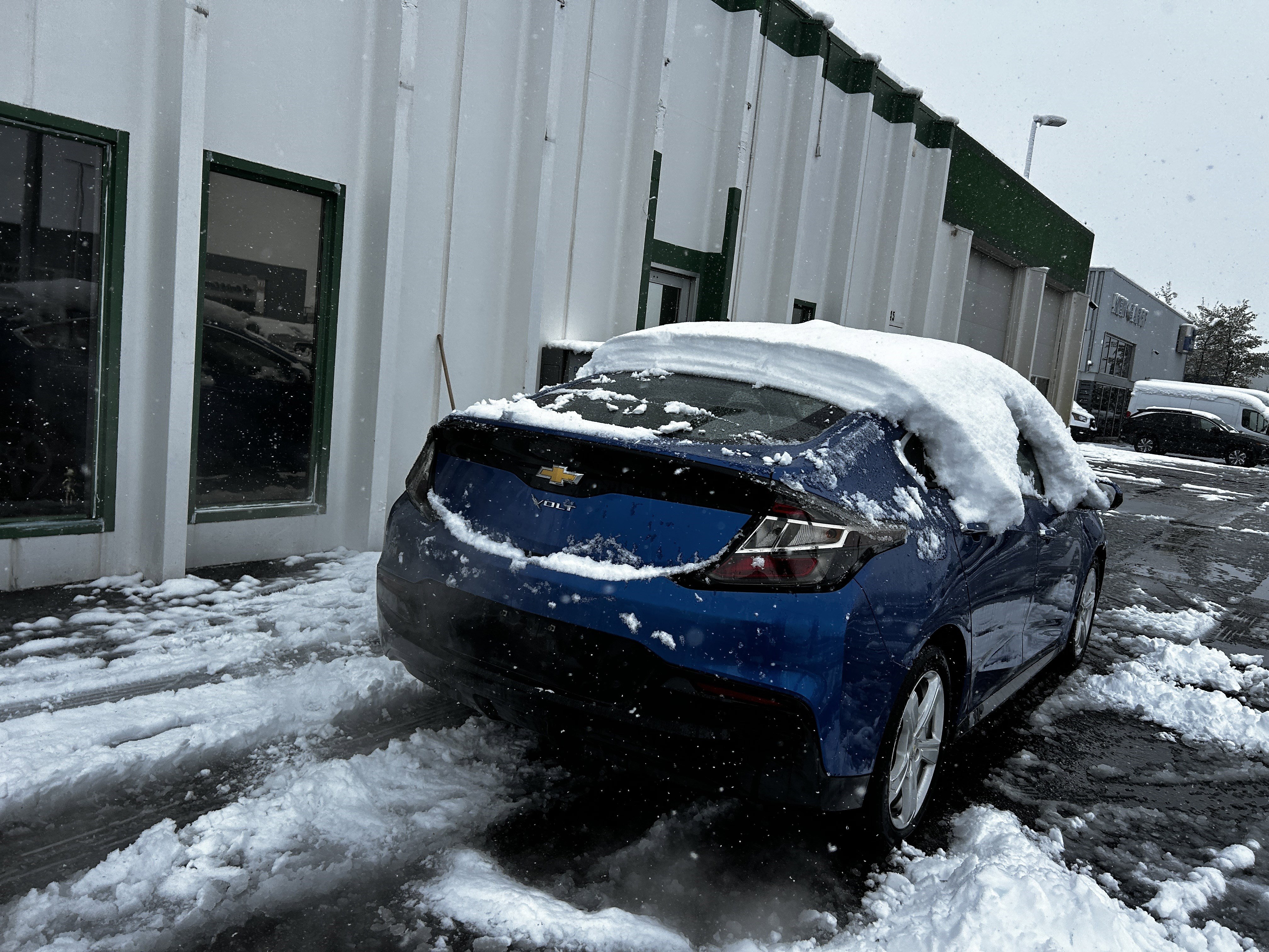 Used 2016 Chevrolet Volt LT w/ Comfort Package FWD image 4