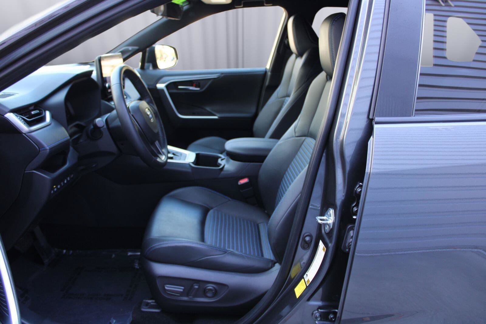 Used 2024 Toyota RAV4 XSE w/ Advanced Technology Package AWD/4WD image 37
